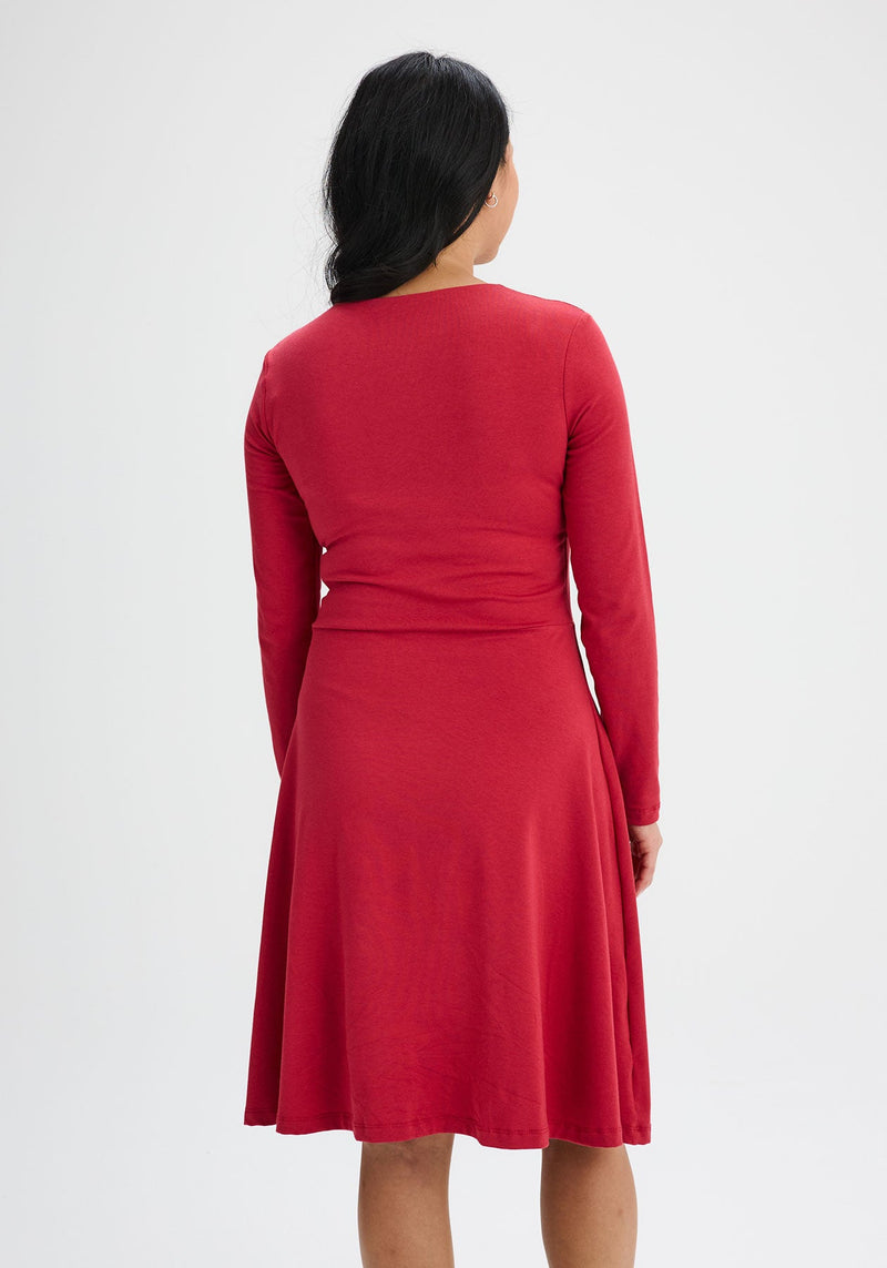 KUUJJUAQ - Robe ajustée rouge-Robes-Message Factory
