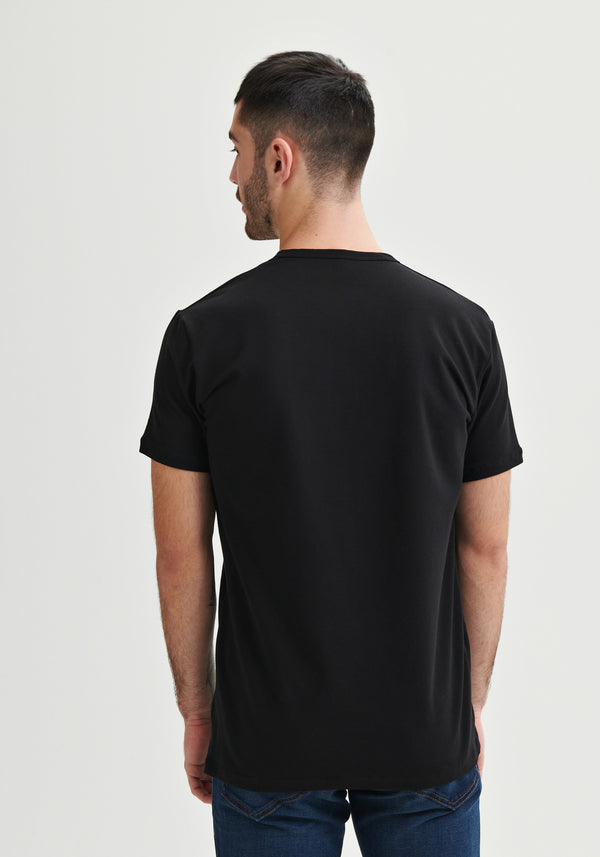 back blank black t-shirt